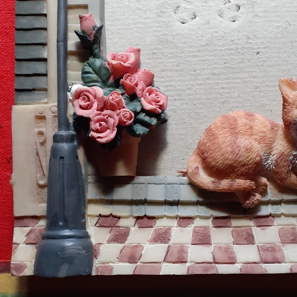 Cat and Roses Picture Frame - Picture 6 of 10